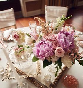 Trang trí hôn lễ với các phong cách cắm hoa tươi siêu đẹp