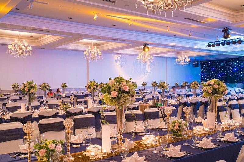 Dịch vụ đặt tiệc cưới - Tuyệt chiêu giúp bạn trang trí bàn tiệc cưới “đẹp miễn chê”